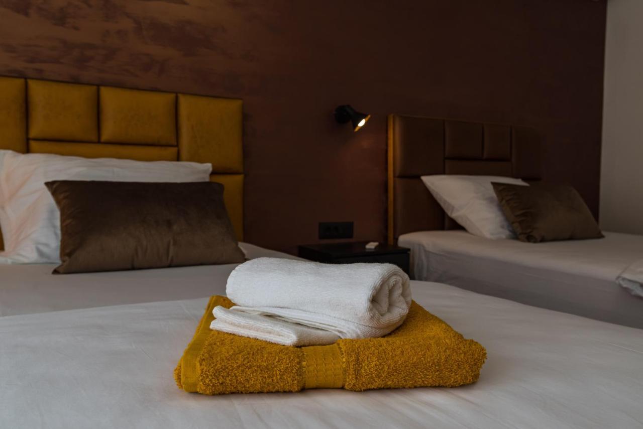 Holiday House Vito Zara Esterno foto
