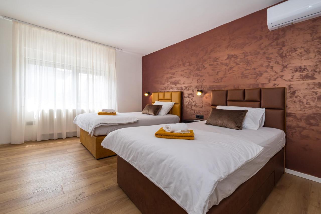 Holiday House Vito Zara Esterno foto