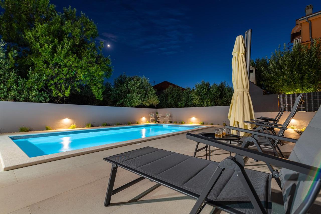Holiday House Vito Zara Esterno foto