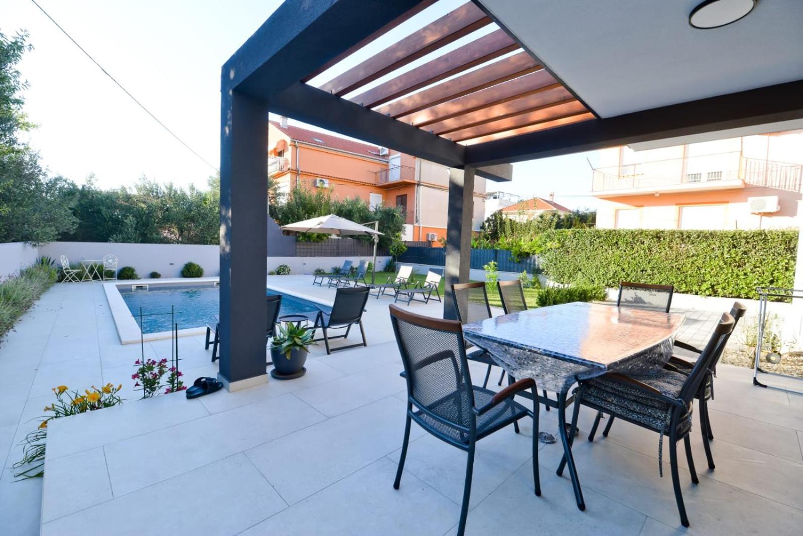 Holiday House Vito Zara Esterno foto